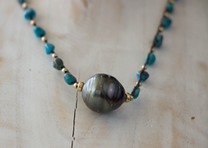 Turquoise single pearl necklace